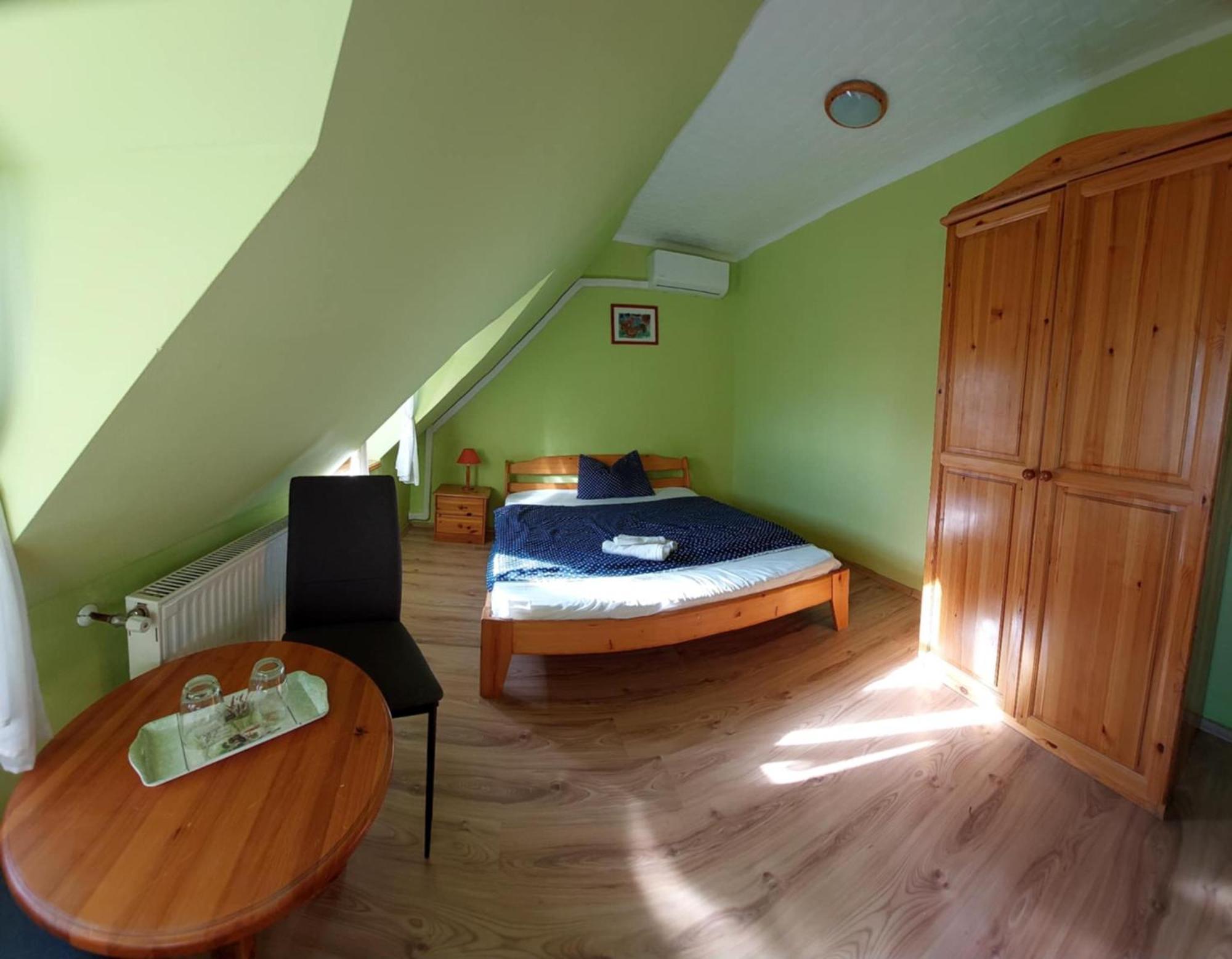 Bed and Breakfast Diana Fogado Кестхей Екстер'єр фото