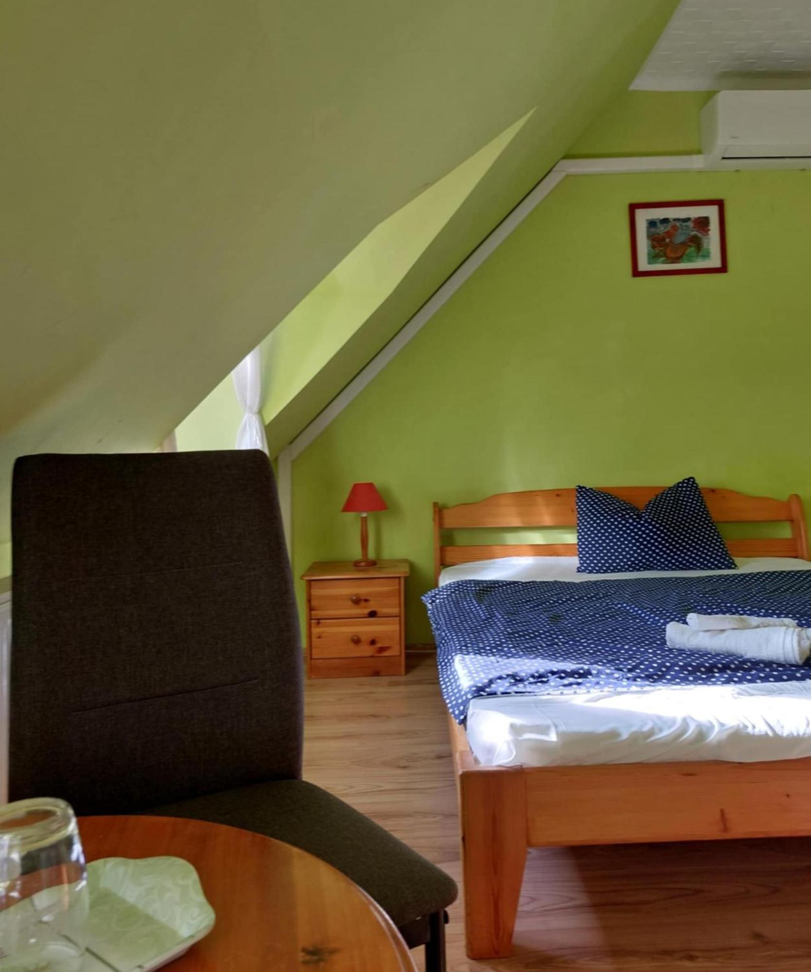 Bed and Breakfast Diana Fogado Кестхей Екстер'єр фото